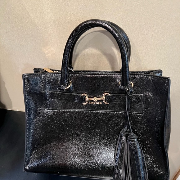 Anne Klein Handbags - Anne Klein Shiny Black Satchel